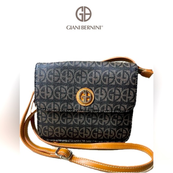 Giani Bernini Block Signature Crossbody Organizer - Picture 1 of 9